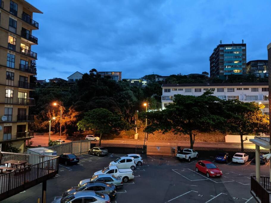 Capri24 - Modern Apartment Overlooking The Sea Amanzimtoti Exterior photo